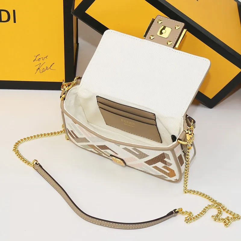 All Categories Fendi Women's Bags (Fendi) Fendi 205