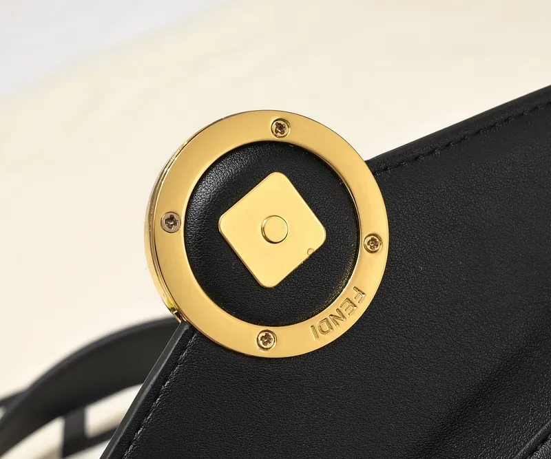 All Categories Fendi Women's Bags (Fendi) Fendi 8860