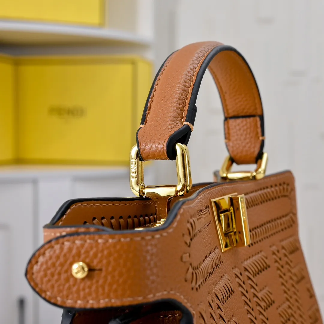 All Categories Fendi Women's Bags (Fendi) Fendi 3372