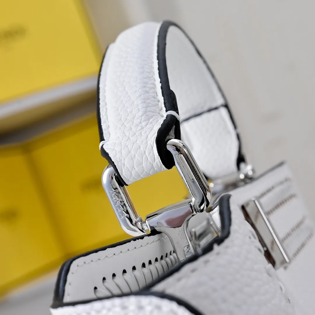 All Categories Fendi Women's Bags (Fendi) Fendi 3372
