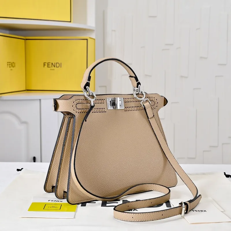 All Categories Fendi Women's Bags (Fendi) Fendi 3372