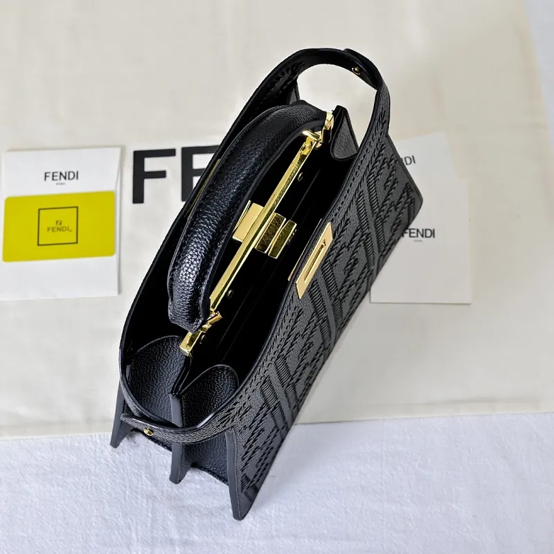 All Categories Fendi Women's Bags (Fendi) Fendi 3372