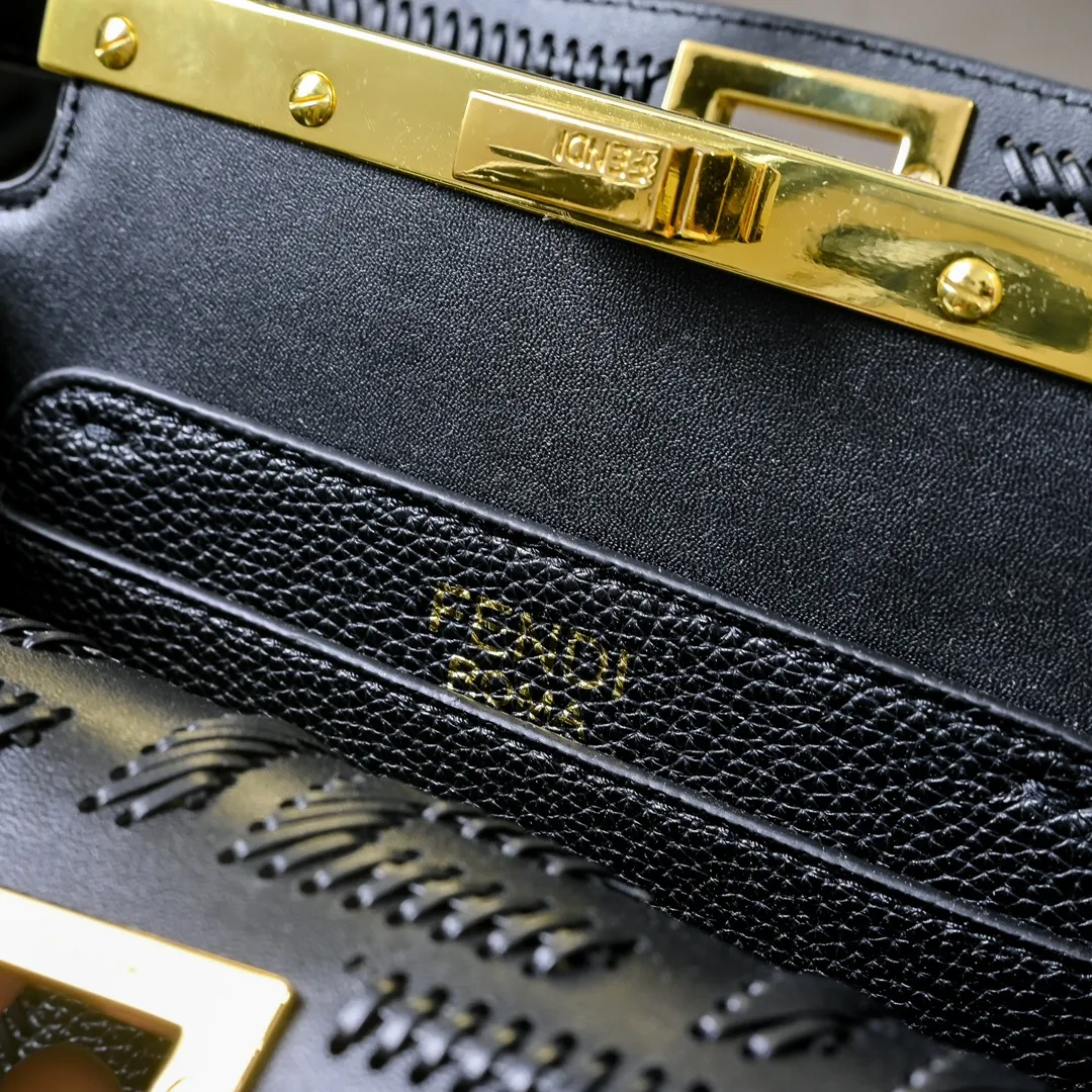 All Categories Fendi Women's Bags (Fendi) Fendi 3372