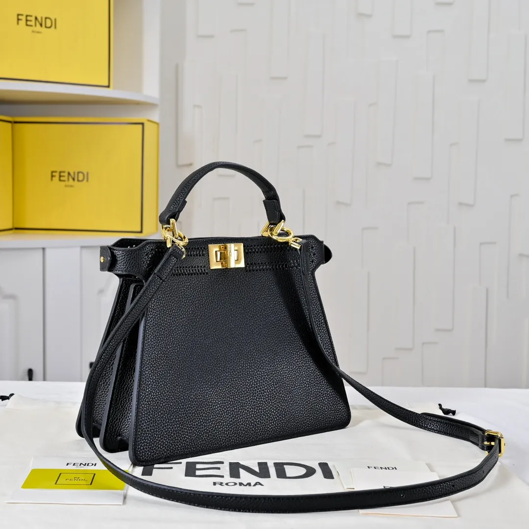 All Categories Fendi Women's Bags (Fendi) Fendi 3372