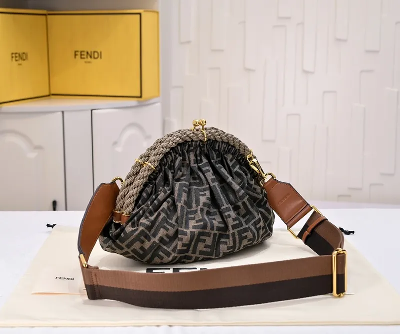 All Categories Fendi Women's Bags (Fendi) Fendi 7739