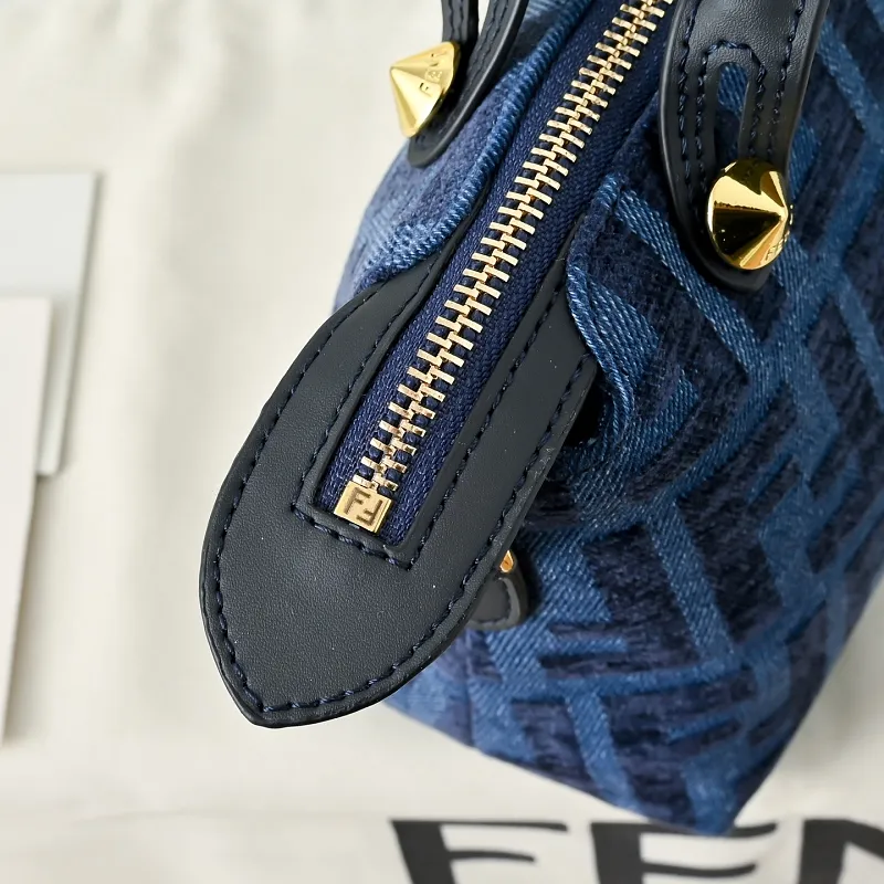 All Categories Fendi Women's Bags (Fendi) Fendi 1105