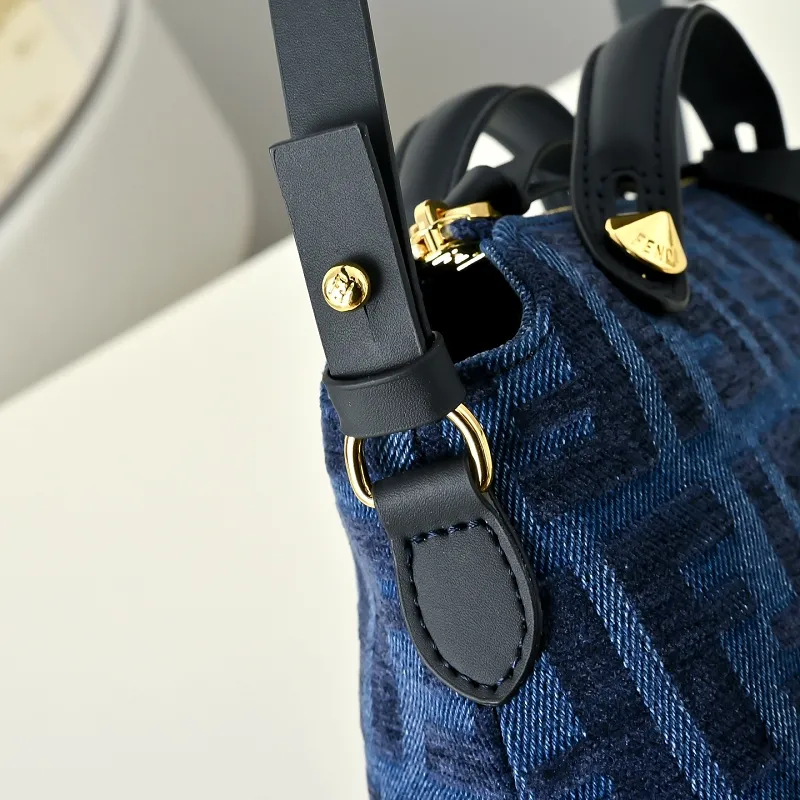 All Categories Fendi Women's Bags (Fendi) Fendi 1105