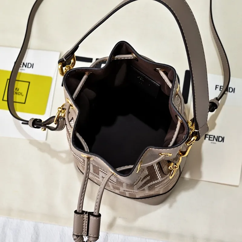 All Categories Official Website "Brand Women's Bags" Women's Bags 💙 FENDI 2025 New Fendi Bucket Bag