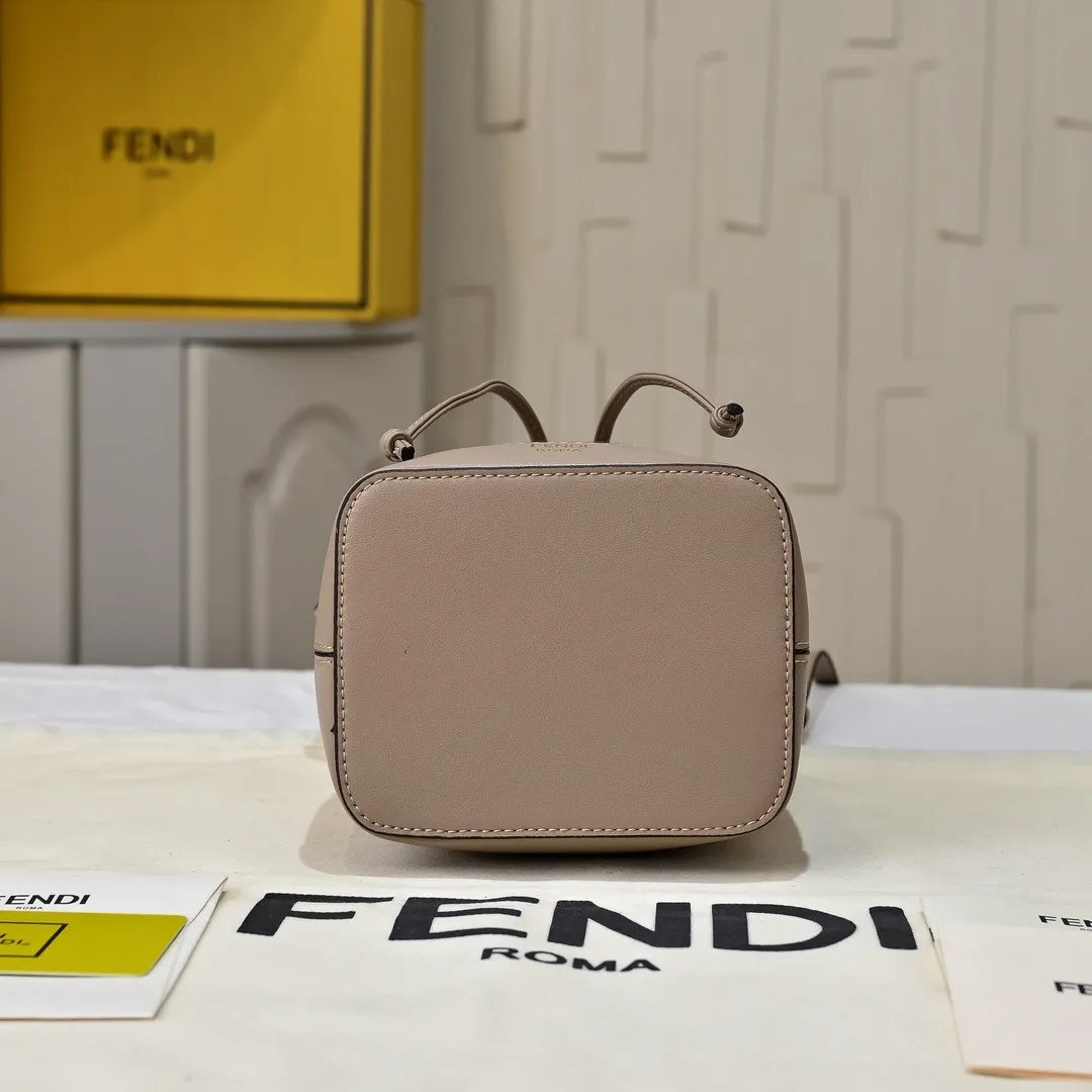 All Categories Official Website "Brand Women's Bags" Women's Bags 💙 FENDI 2025 New Fendi Bucket Bag