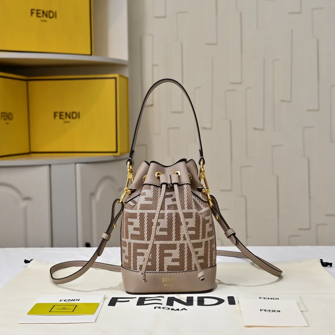 All Categories Official Website "Brand Women's Bags" Women's Bags 💙 FENDI 2025 New Fendi Bucket Bag