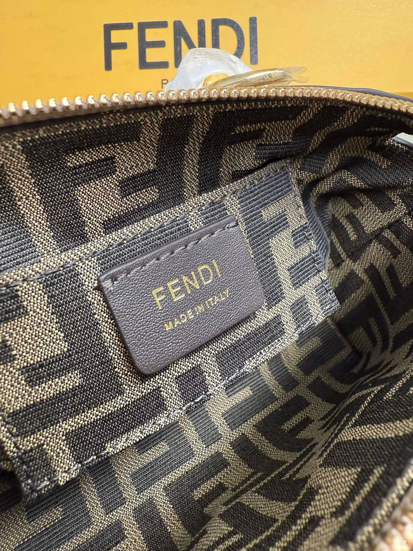 All Categories Official Website "Brand Women's Bags" Women's Bags 💙 FENDI 2026 Official Website FENDI Crossbody Bag