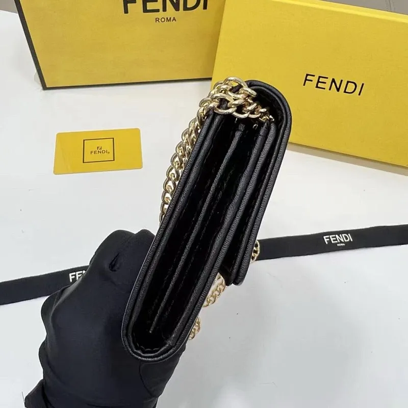 All categories Official website "Brand Women's Bags" Women's Bags 💙 FENDI 2025 new FENDI crossbody bag