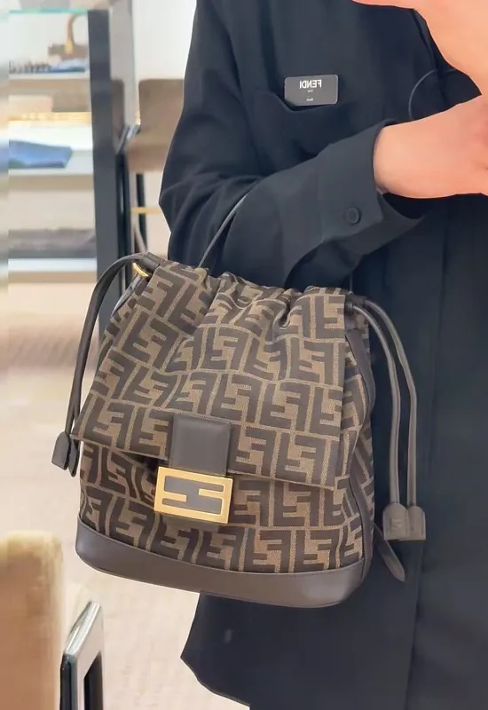 All Categories Fendi Women's Bags (Fendi) Fendi 8972