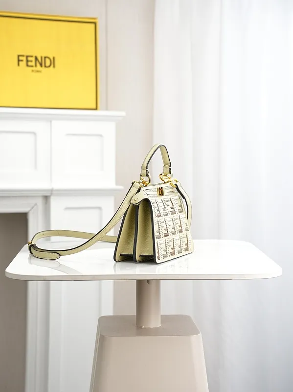 All Categories Fendi Women's Bags (Fendi) Fendi 33208