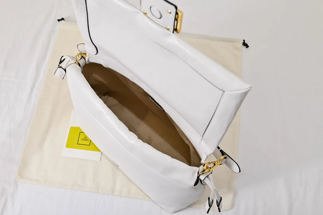 All Categories Fendi Women's Bags (Fendi) Fendi 7715