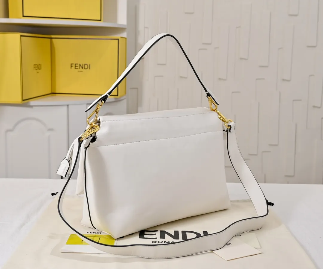 All Categories Fendi Women's Bags (Fendi) Fendi 7715