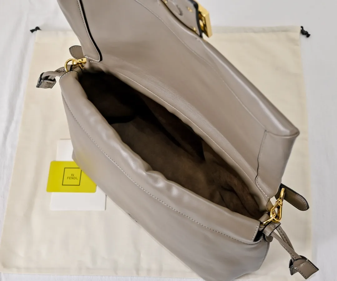 All Categories Fendi Women's Bags (Fendi) Fendi 7715
