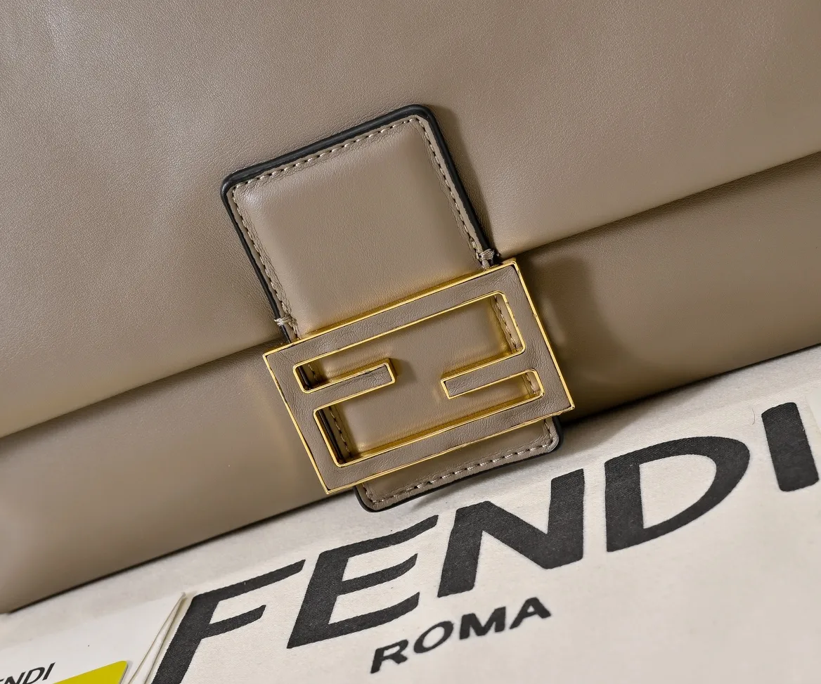 All Categories Fendi Women's Bags (Fendi) Fendi 7715