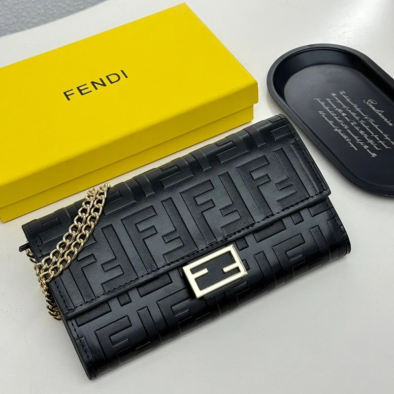 All categories Official website "Brand Women's Bags" Women's Bags 💙 FENDI 2025 new FENDI crossbody bag