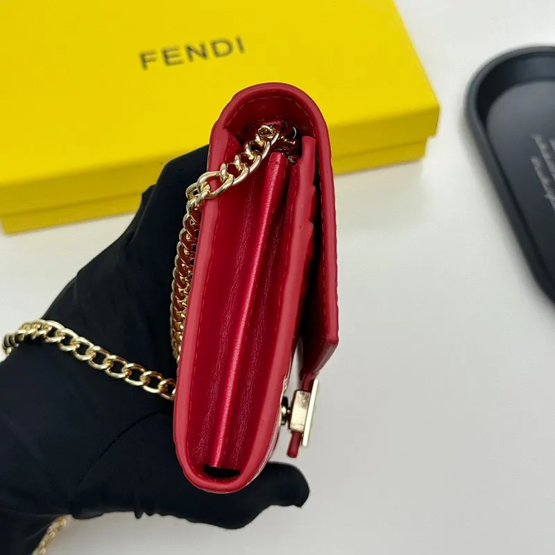 All categories Official website "Brand Women's Bags" Women's Bags 💙 FENDI 2025 new FENDI crossbody bag