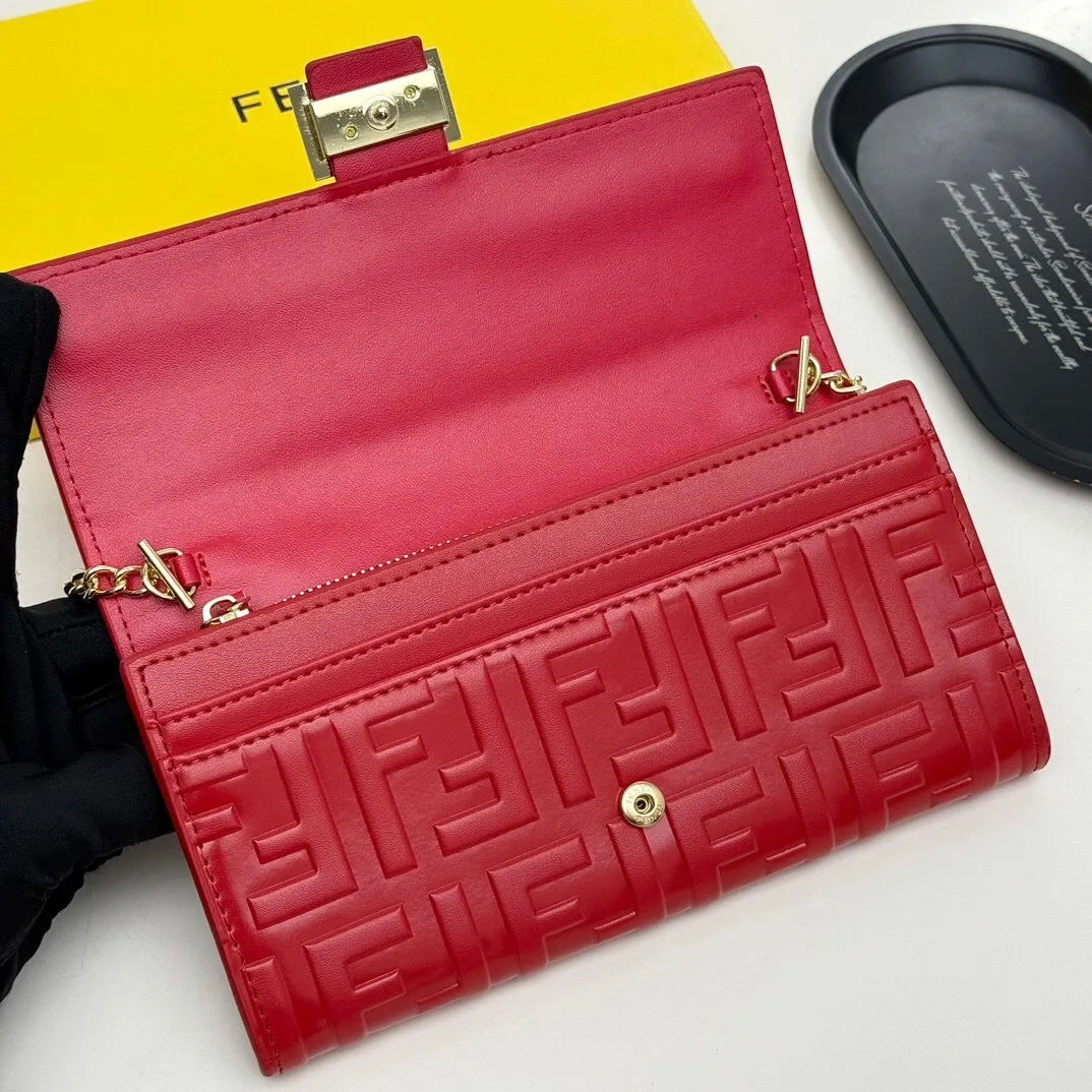 All categories Official website "Brand Women's Bags" Women's Bags 💙 FENDI 2025 new FENDI crossbody bag