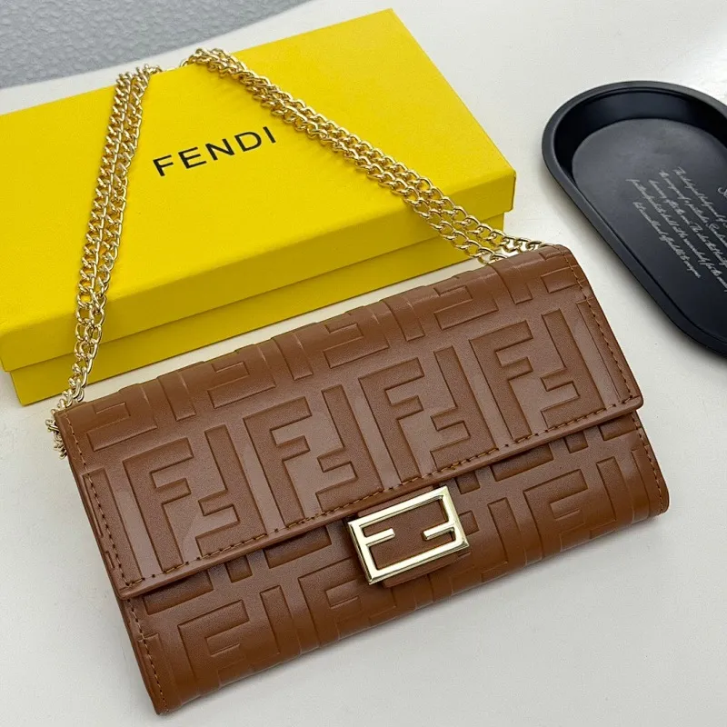 All categories Official website "Brand Women's Bags" Women's Bags 💙 FENDI 2025 new FENDI crossbody bag