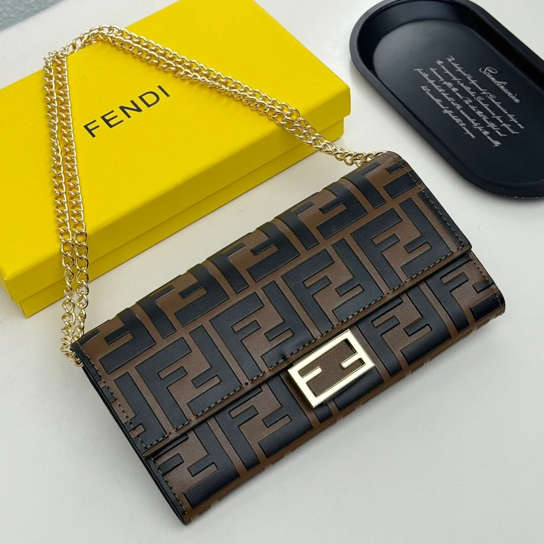 All categories Official website "Brand Women's Bags" Women's Bags 💙 FENDI 2025 new FENDI crossbody bag