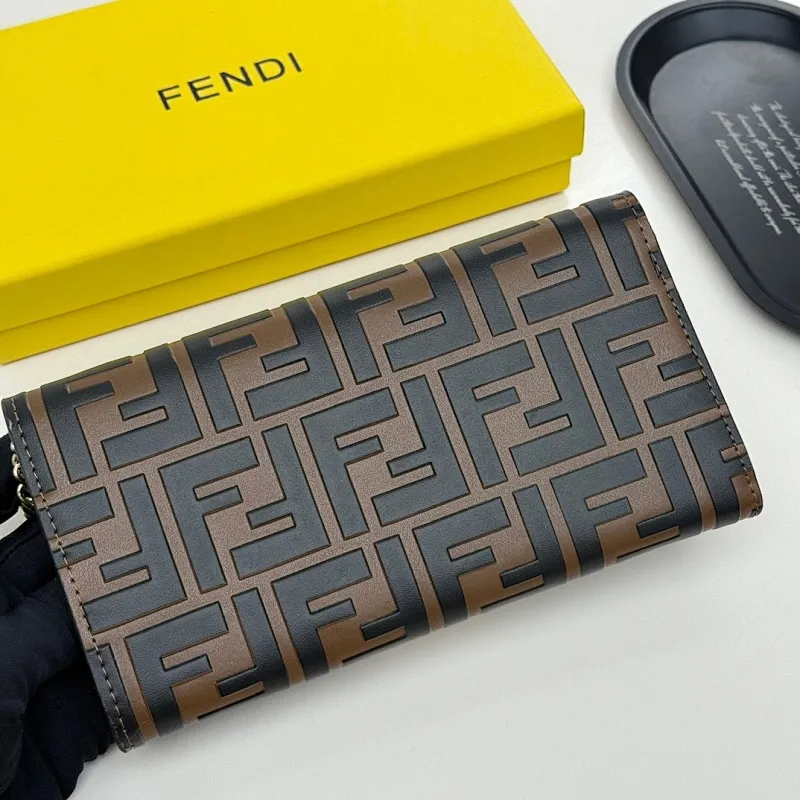 All categories Official website "Brand Women's Bags" Women's Bags 💙 FENDI 2025 new FENDI crossbody bag