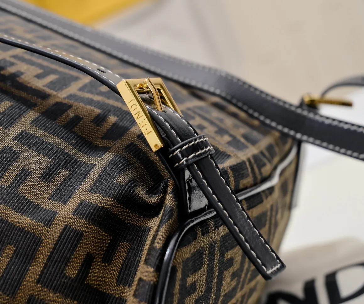 All Categories Fendi Women's Bags (Fendi) Fendi 8960