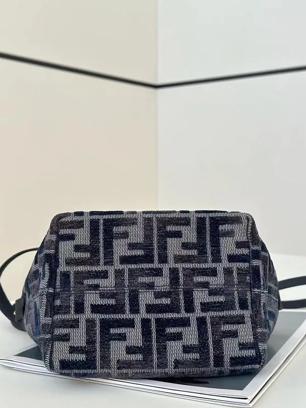 All Categories Fendi Women's Bags (Fendi) Fendi S096