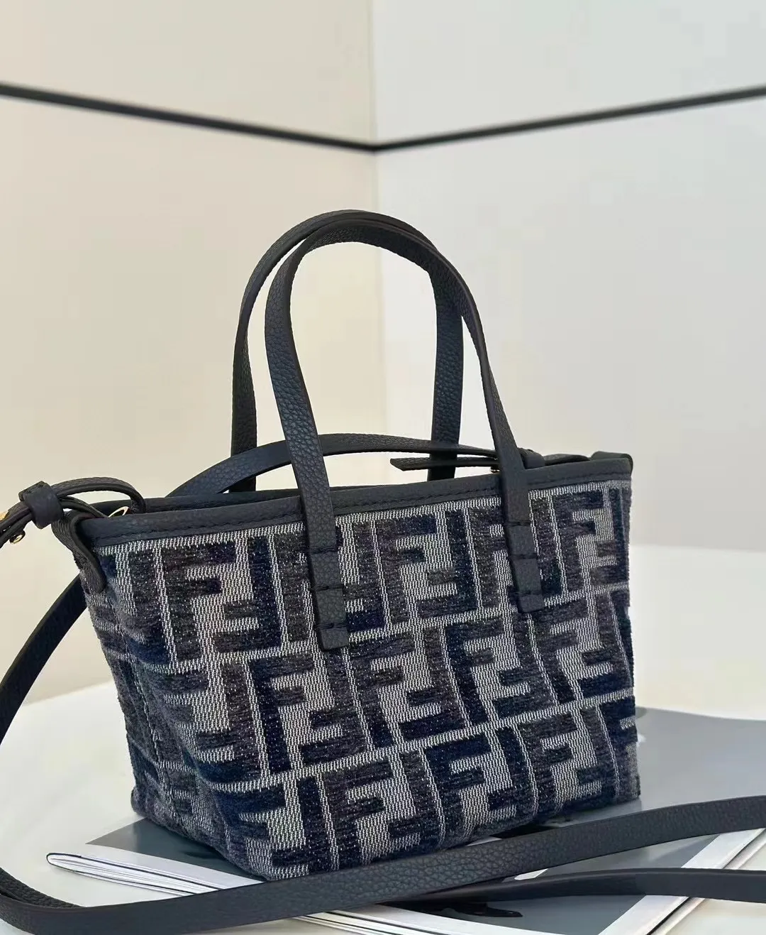 All Categories Fendi Women's Bags (Fendi) Fendi S096