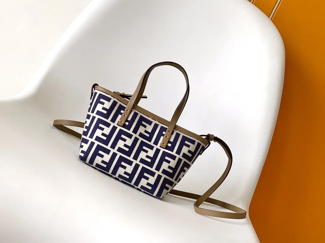 All Categories Fendi Women's Bags (Fendi) Fendi S096