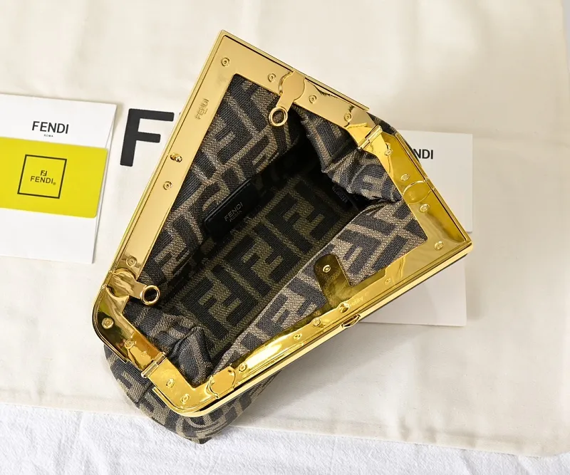 All Categories Fendi Women's Bags (Fendi) Fendi 80016