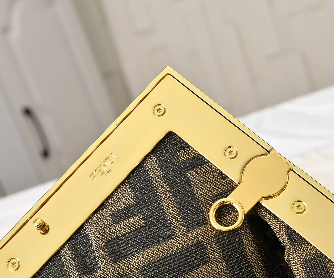 All Categories Fendi Women's Bags (Fendi) Fendi 80016