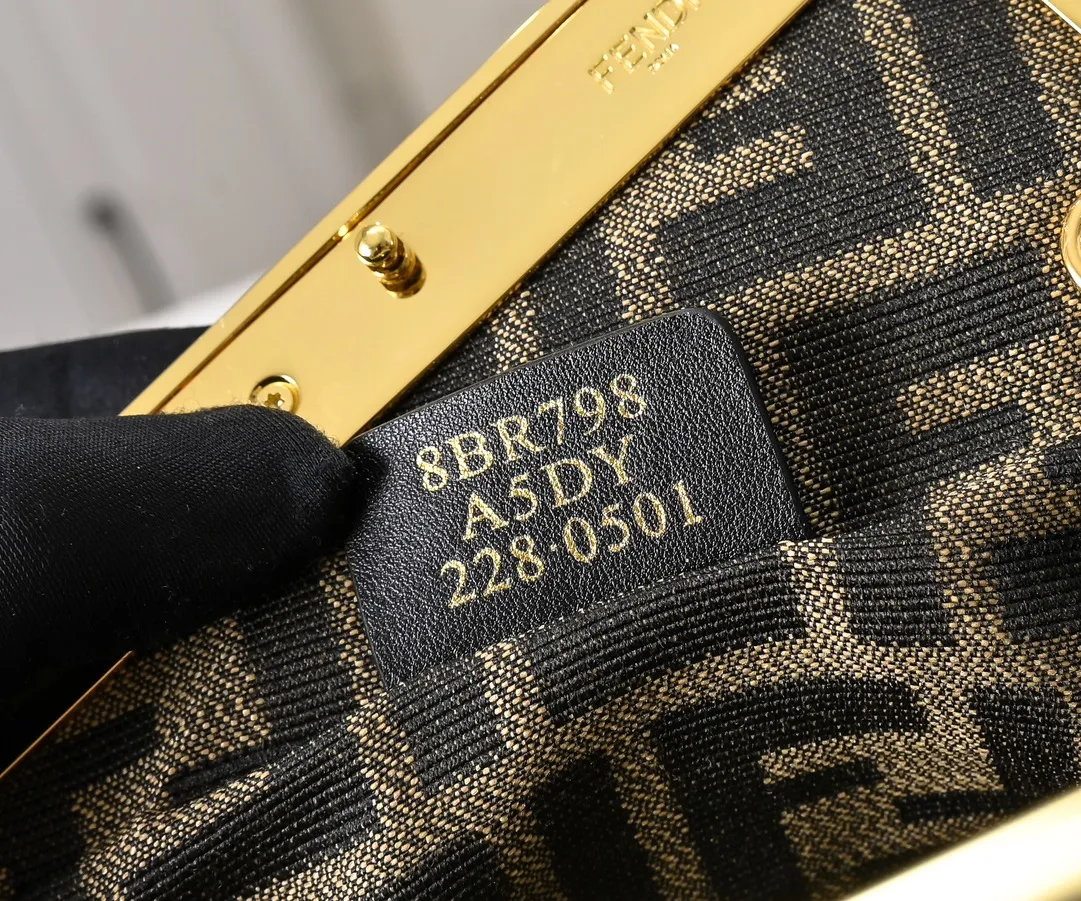 All Categories Fendi Women's Bags (Fendi) Fendi 80016