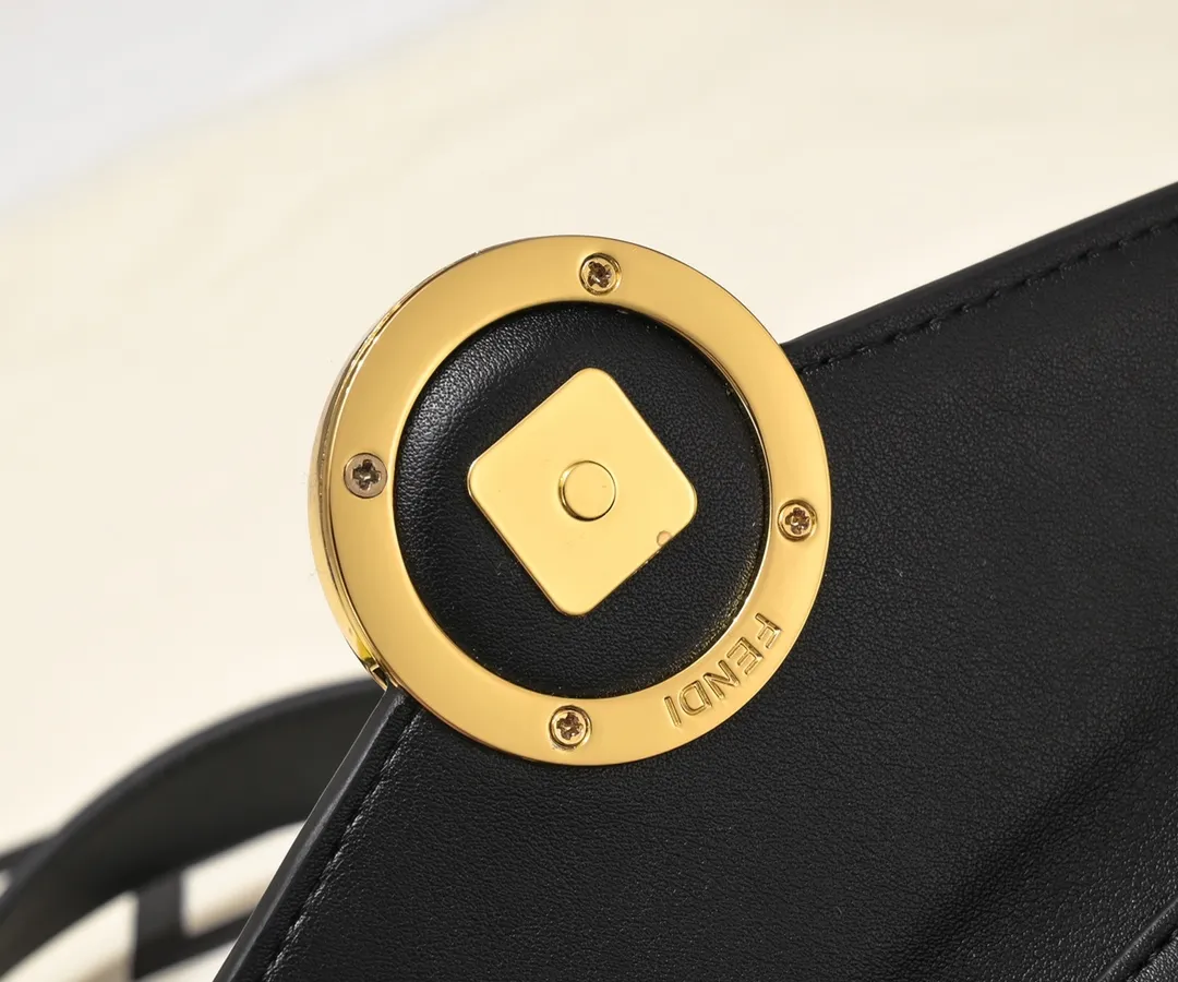 All Categories Fendi Women's Bags (Fendi) Fendi 8860