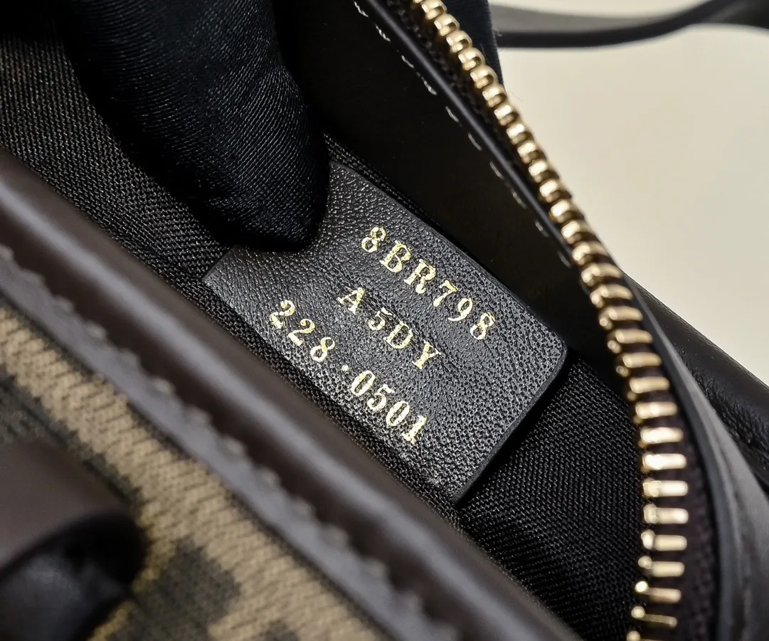 All Categories Fendi Women's Bags (Fendi) Fendi 2319
