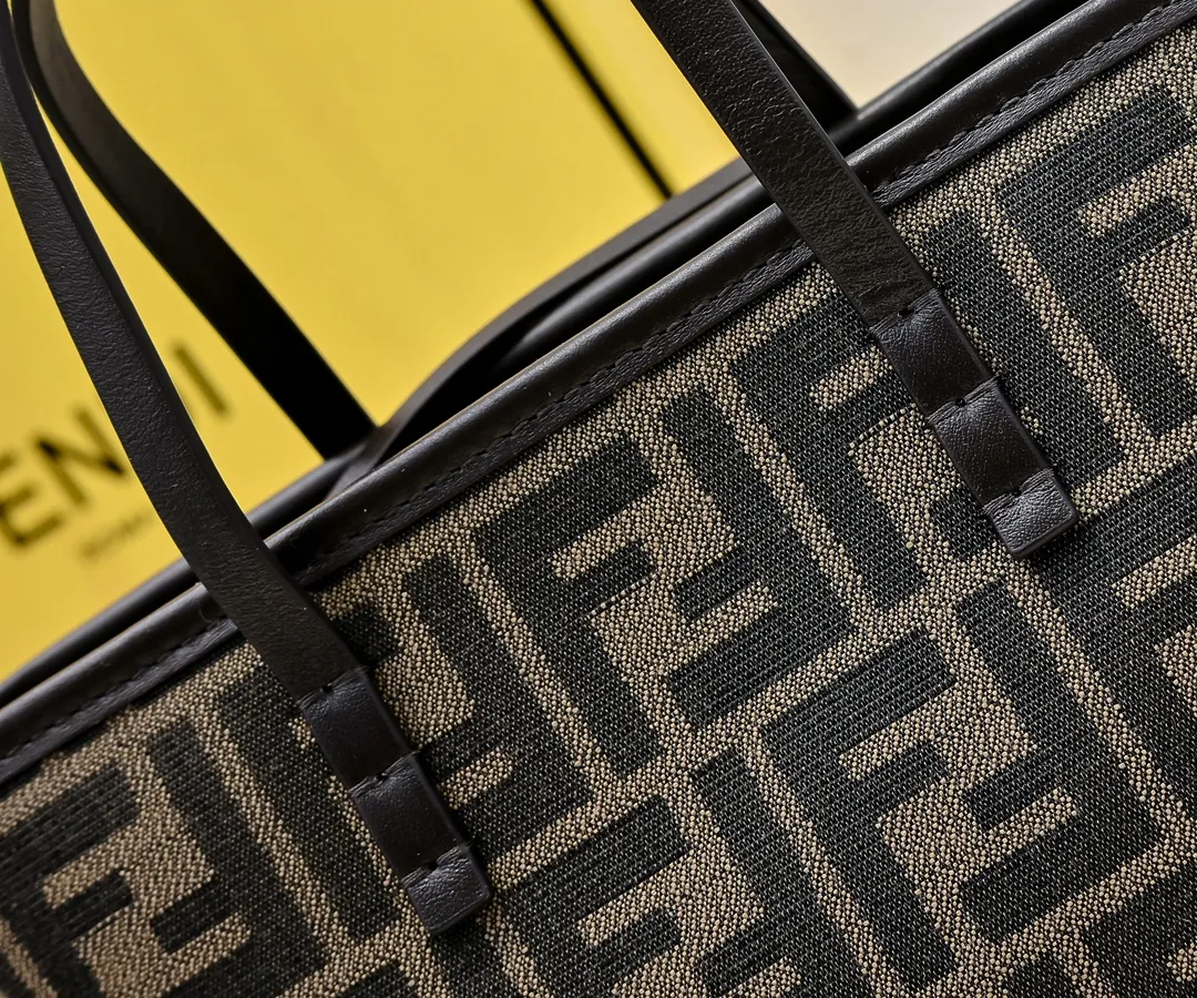 All Categories Fendi Women's Bags (Fendi) Fendi 2319