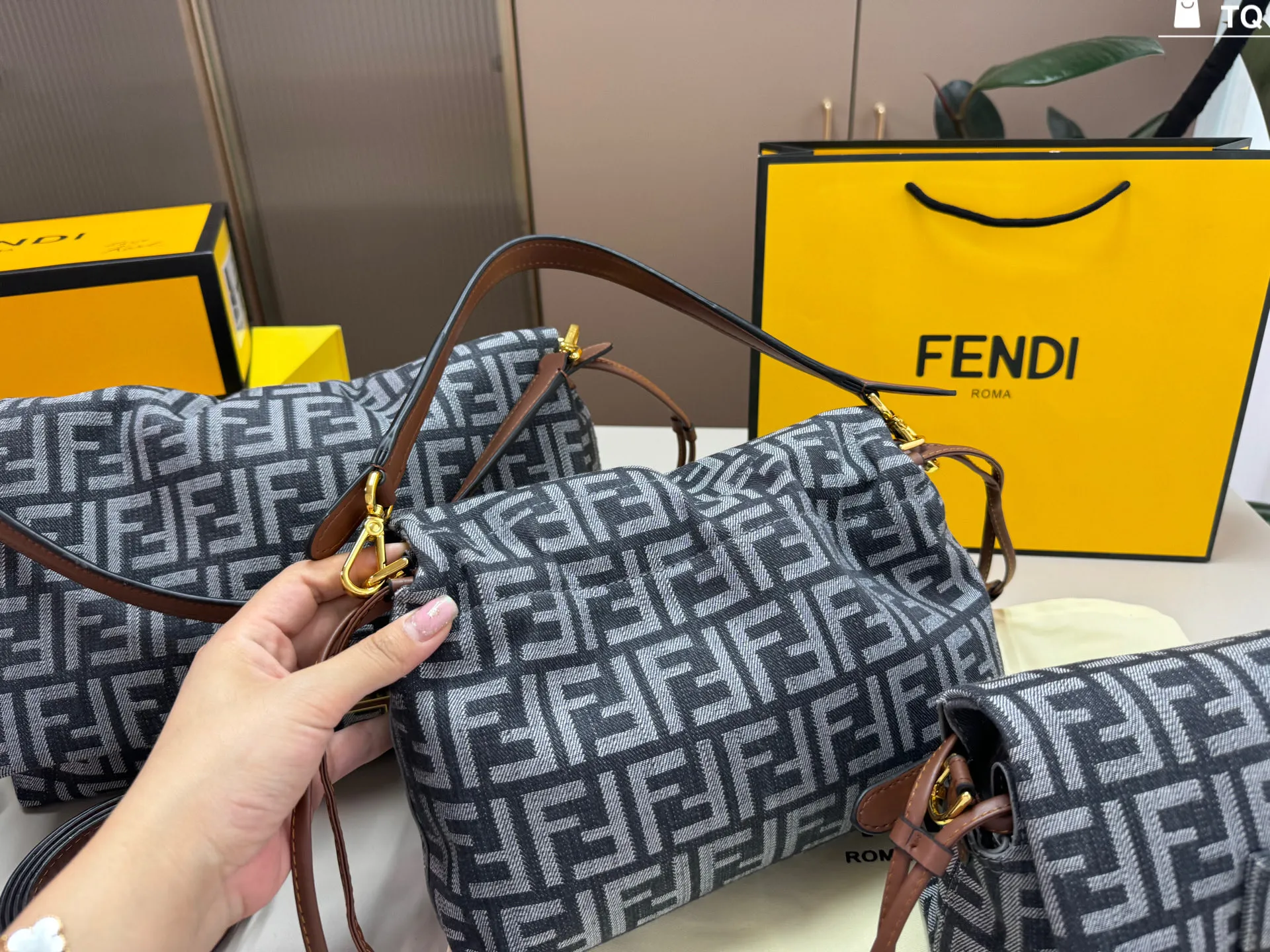 All Categories Official Website "Brand Women's Bags" Women's Bags 💙 FENDI 2026 New Fendi Crossbody Bag