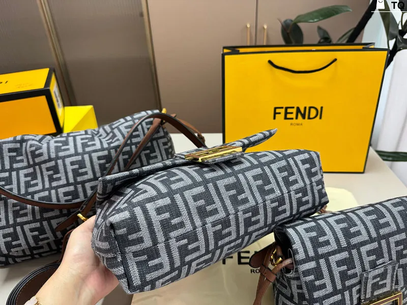 All Categories Official Website "Brand Women's Bags" Women's Bags 💙 FENDI 2026 New Fendi Crossbody Bag