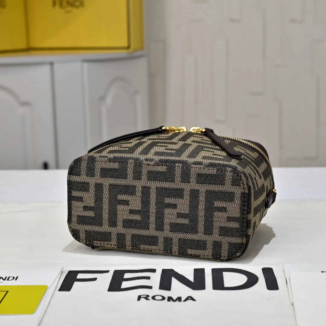 All Categories Fendi Women's Bags (Fendi) Fendi 33201