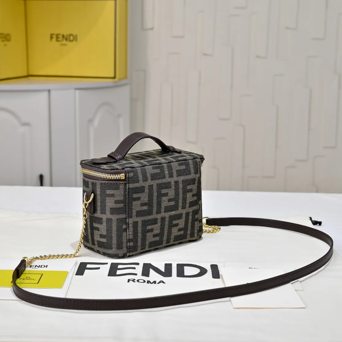 All Categories Fendi Women's Bags (Fendi) Fendi 33201