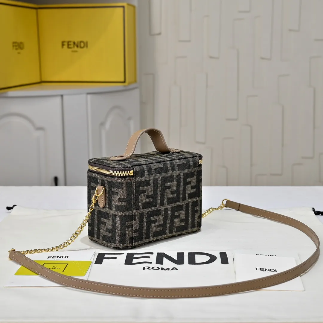 All Categories Fendi Women's Bags (Fendi) Fendi 33201