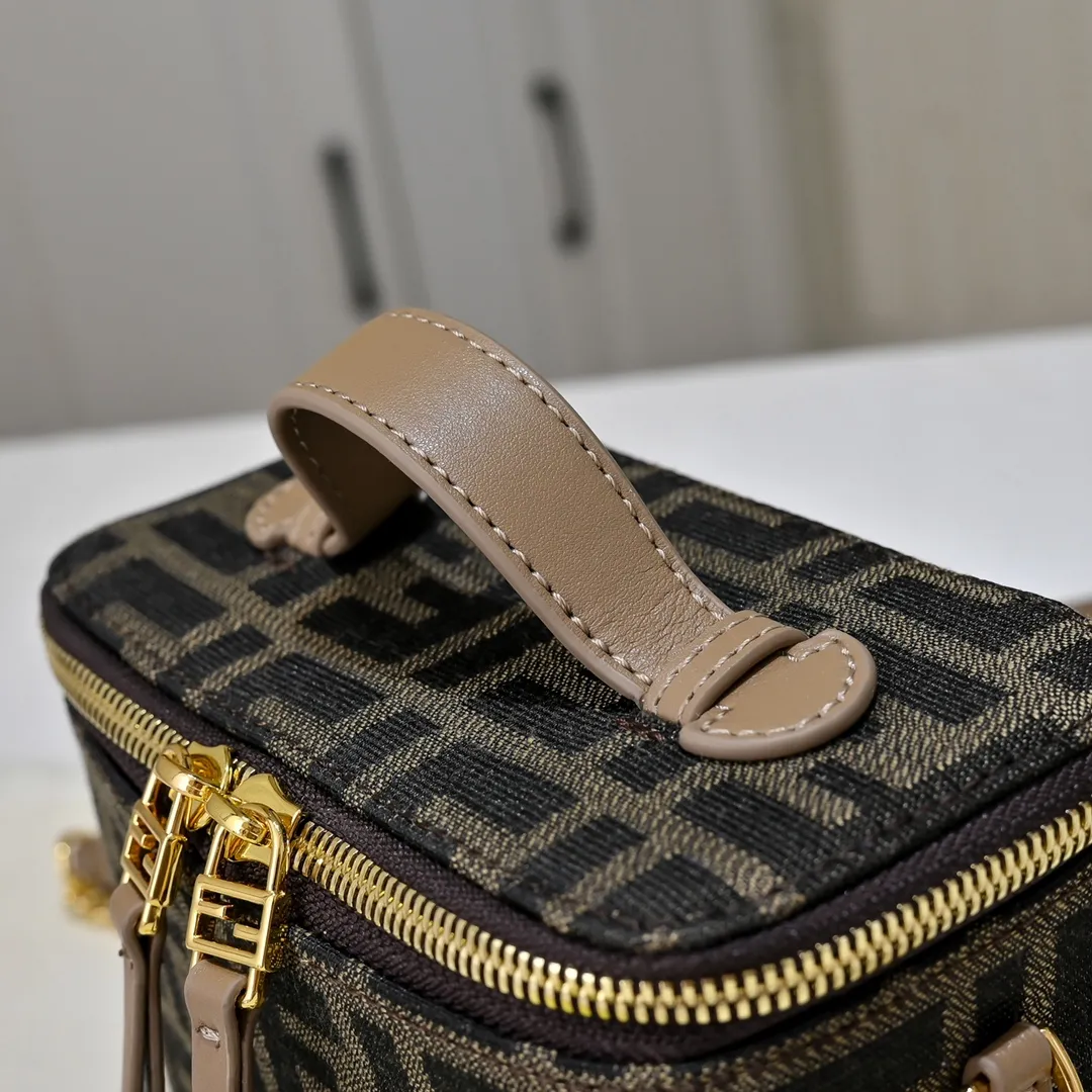 All Categories Fendi Women's Bags (Fendi) Fendi 33201