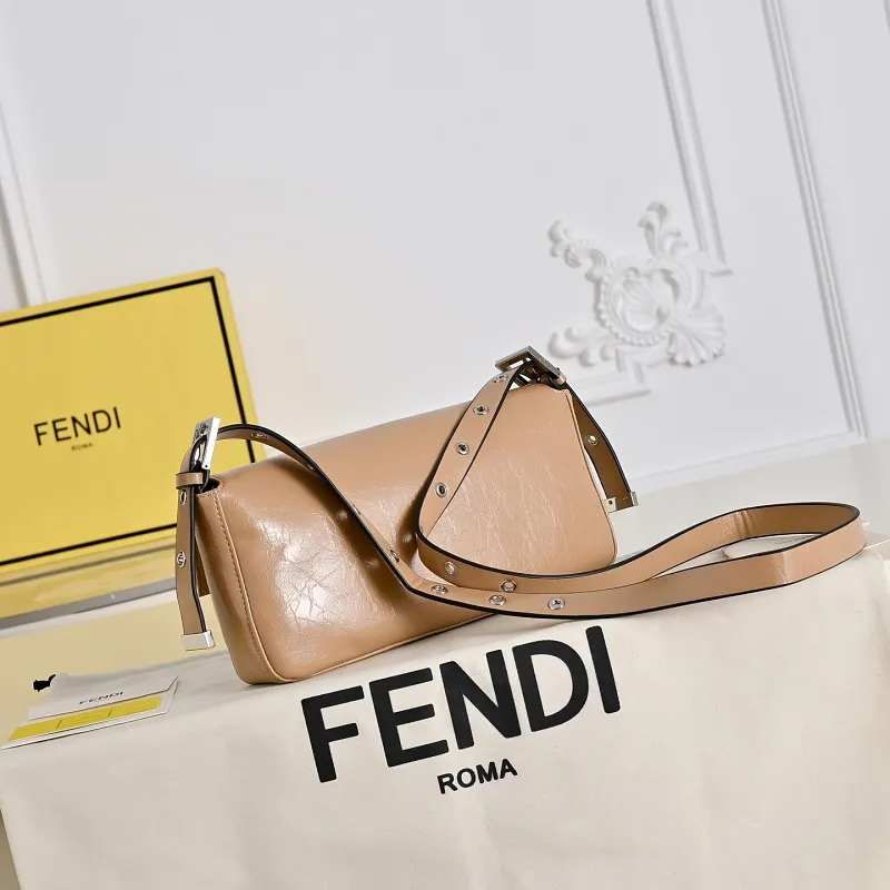 All Categories Fendi Women's Bags (Fendi) Fendi 1116