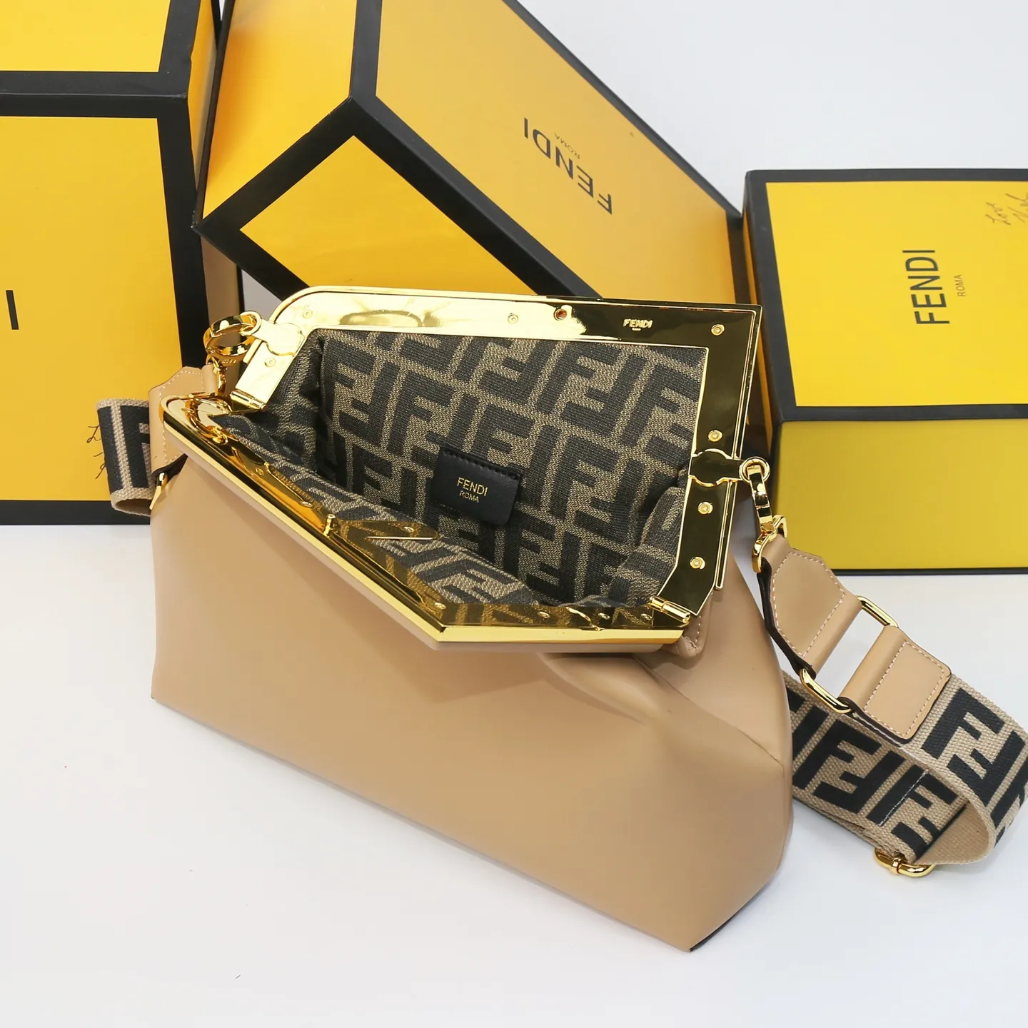 All Categories Fendi Women's Bags (Fendi) Fendi 3232