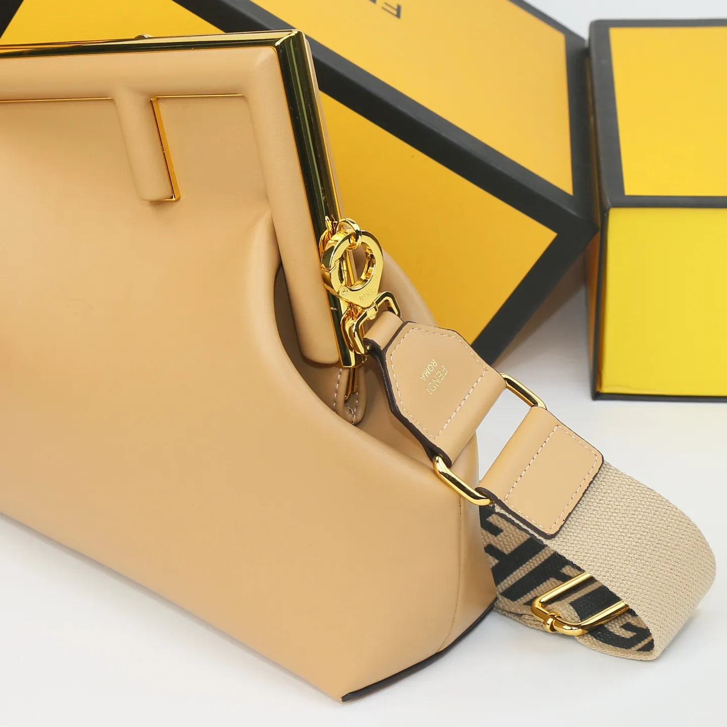 All Categories Fendi Women's Bags (Fendi) Fendi 3232
