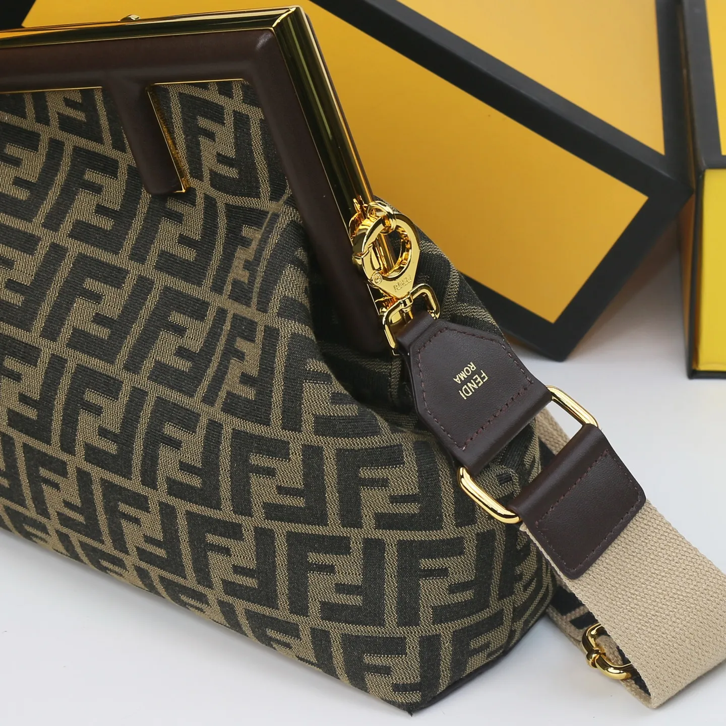 All Categories Fendi Women's Bags (Fendi) Fendi 3232