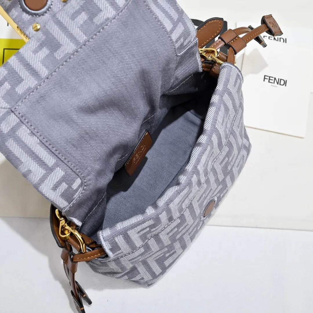 All Categories Fendi Women's Bags (Fendi) Fendi 7716