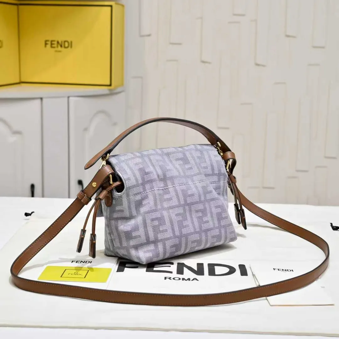 All Categories Fendi Women's Bags (Fendi) Fendi 7716